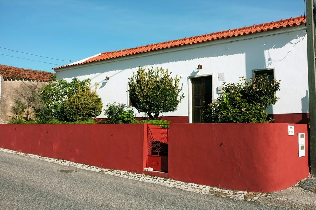 Casas Do Barrio Villa Alcobaca Luaran gambar