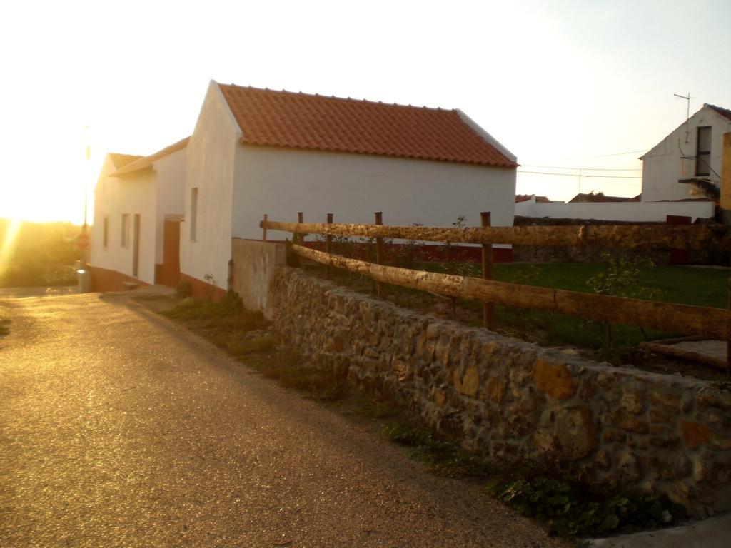 Casas Do Barrio Villa Alcobaca Luaran gambar